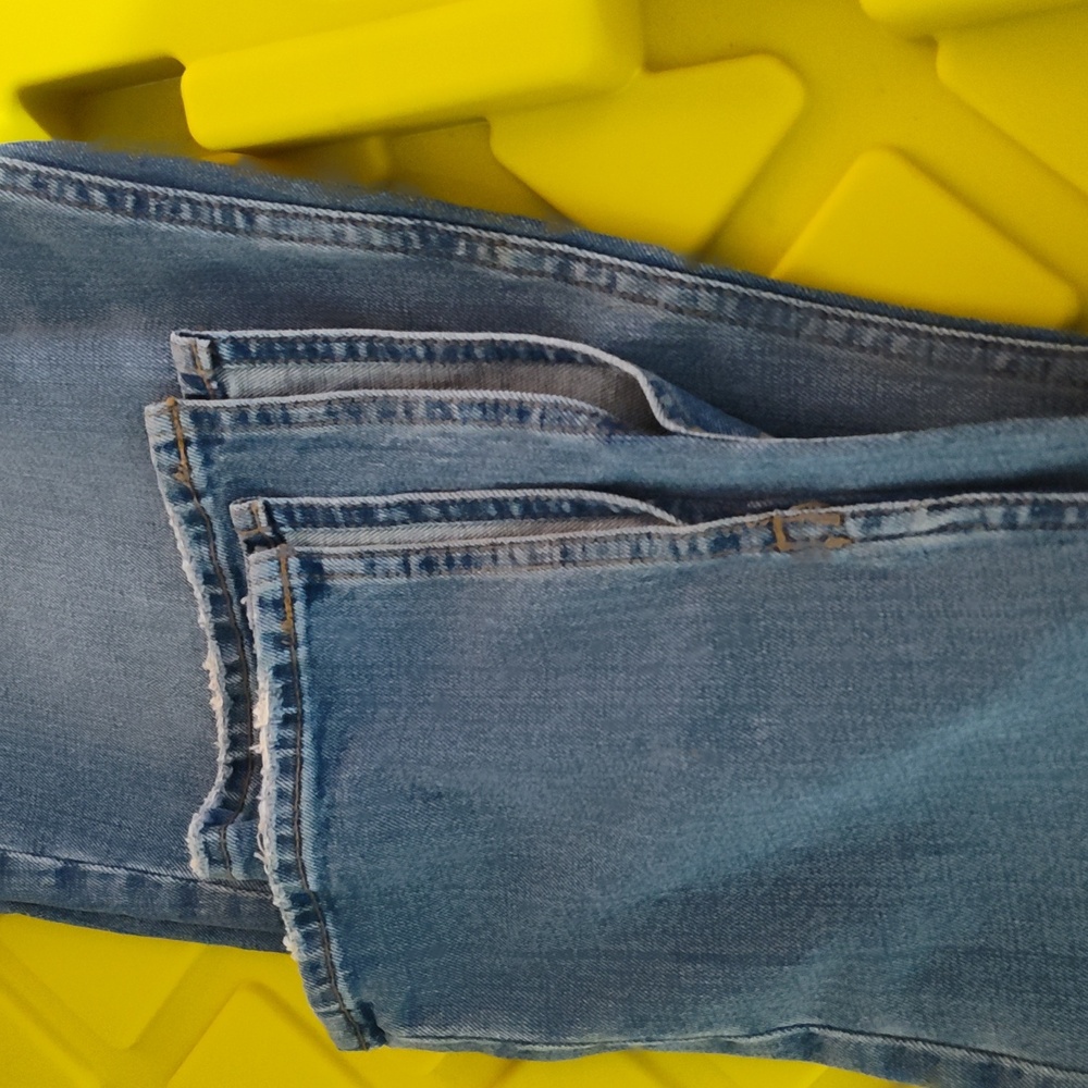 Abercrombie & Fitch Curve Love The Skinny High Rise. Boot Cut  NWT. 27 4 Long - Picture 3 of 5